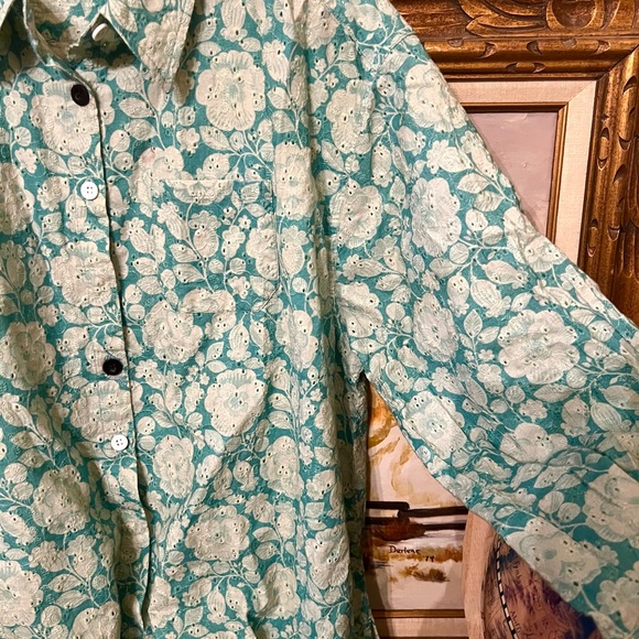 New! Jaded Gypsy “Wild Heart” Indian Block Print Eyelet Mis Match Buttons Blouse - Picture 6 of 6